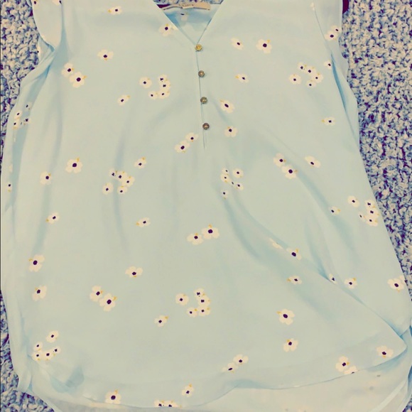 LOFT Blossom Henley Flutter Shell blouse. Size.M - Picture 10 of 13